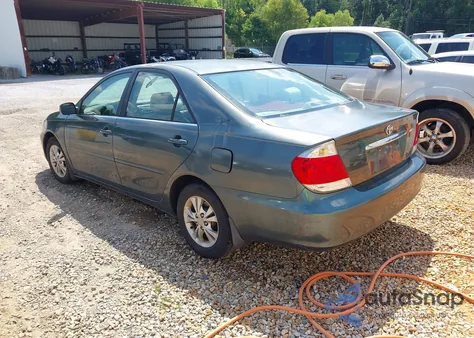 2006 Toyota Camry Le V6 z USA, uszkodzony, nr VIN 4T1BF32K36U111856